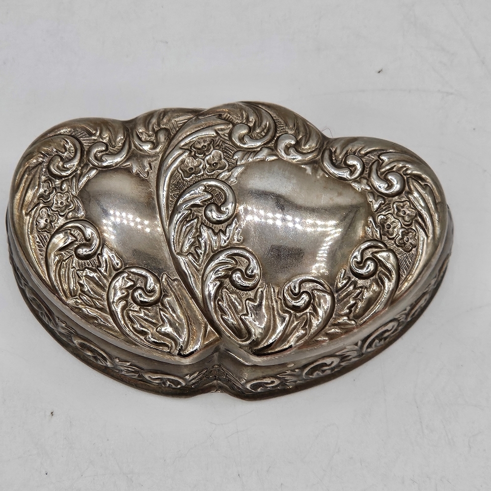 Rare vintage Music Box with Two Hearts/ Vintage Silver Plated Metal Trinket Box